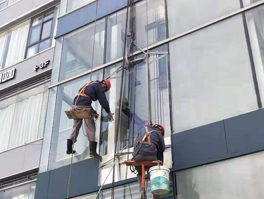 幕墻玻璃破損怎么來(lái)更換 玻璃幕墻何時(shí)檢驗(yàn)和維修