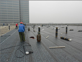 屋頂裂縫漏水怎么處理？屋頂裂縫漏水的原因都包括哪些？