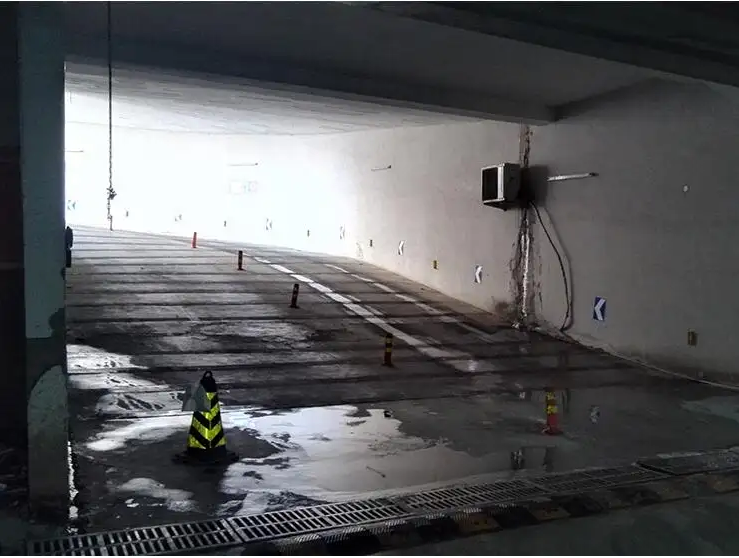 地下室漏水車庫(kù)、電梯井、電纜溝等地下工程滲漏水怎樣防水維修？